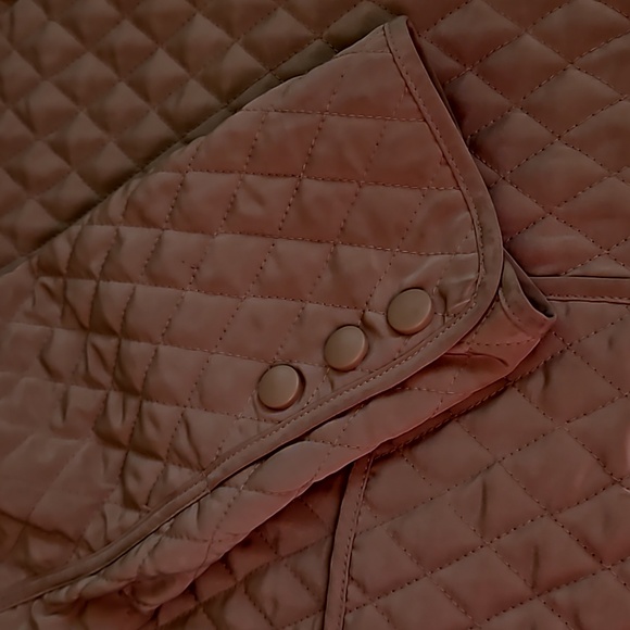 Hilary Radley 1x Tan quilted jacket, water resistant. From Saks 5th Ave NYC. EUC - Picture 10 of 10